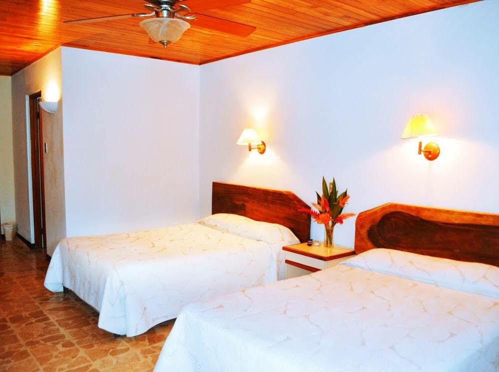Karahe Beach Hotel Manuel Antonio Exterior foto
